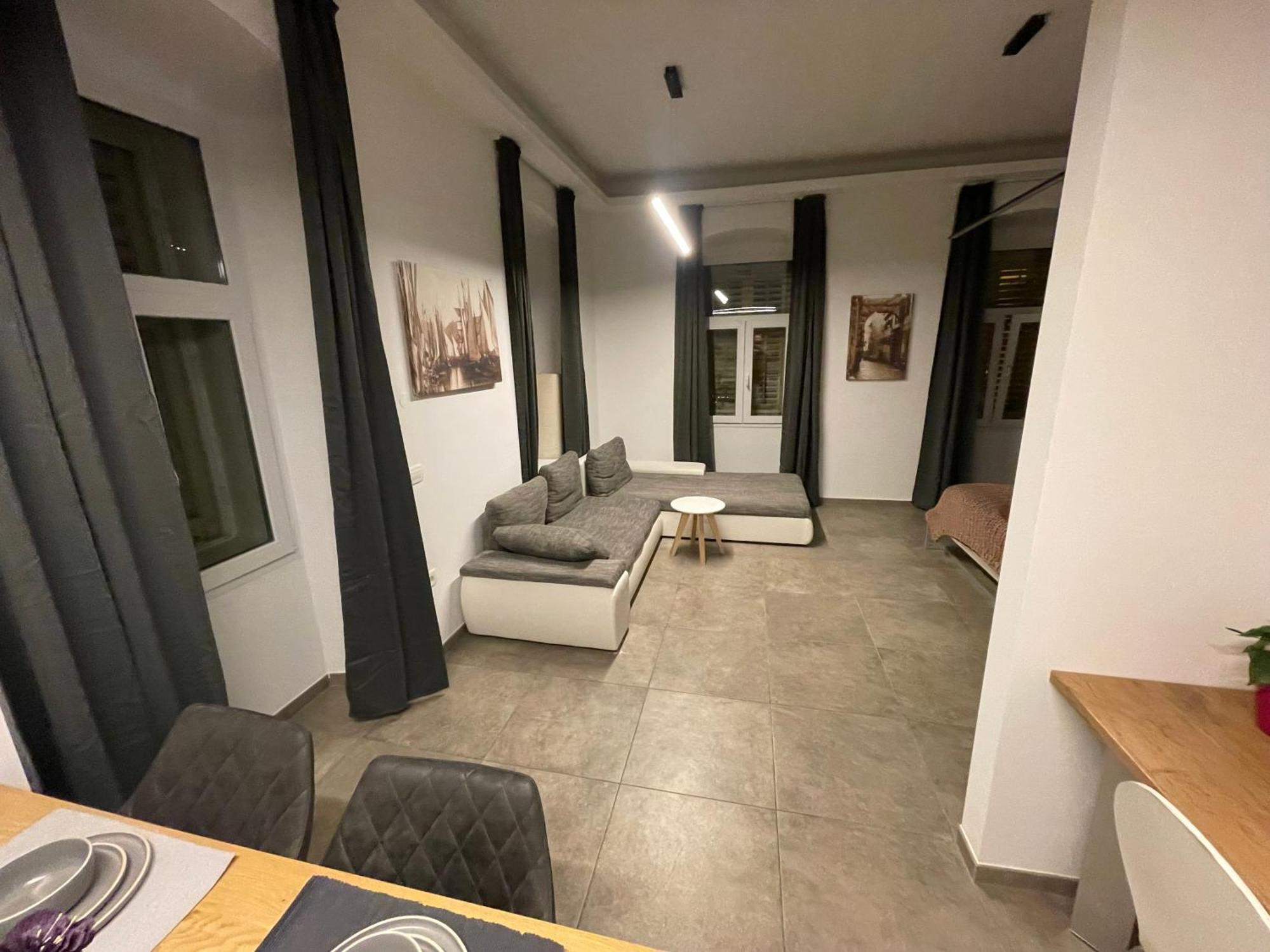 Plaza Teatro & Piazzale Teatro Appartement *