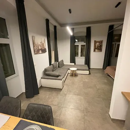 Appartement Plaza Teatro & Piazzale Teatro à Rijeka Extérieur photo